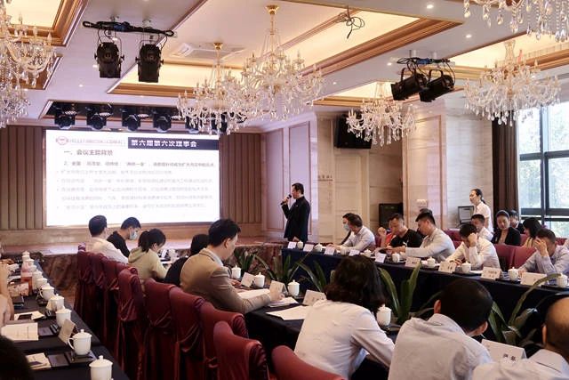譜寫順德涂料新篇章 佛山涂協(xié)、順德涂料商會(huì)理事會(huì)成功舉辦
